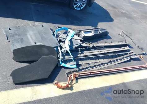 2022 Tesla Model Y Long Range Dual Motor All-Wheel Drive из США, поврежденный, VIN 7SAYGDEE2NF385647